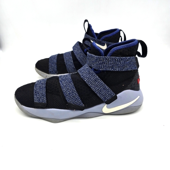 Nike LeBron Soldier 11 XI Black Blue Grey Basketball Shoes 918369-005 Youth 7Y - Picture 1 of 7